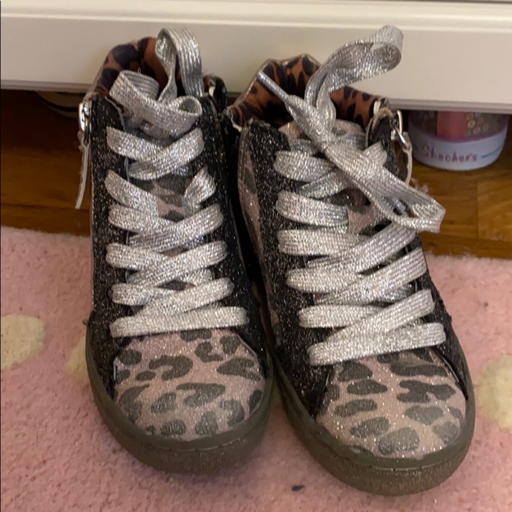 Steve Madden sneakers